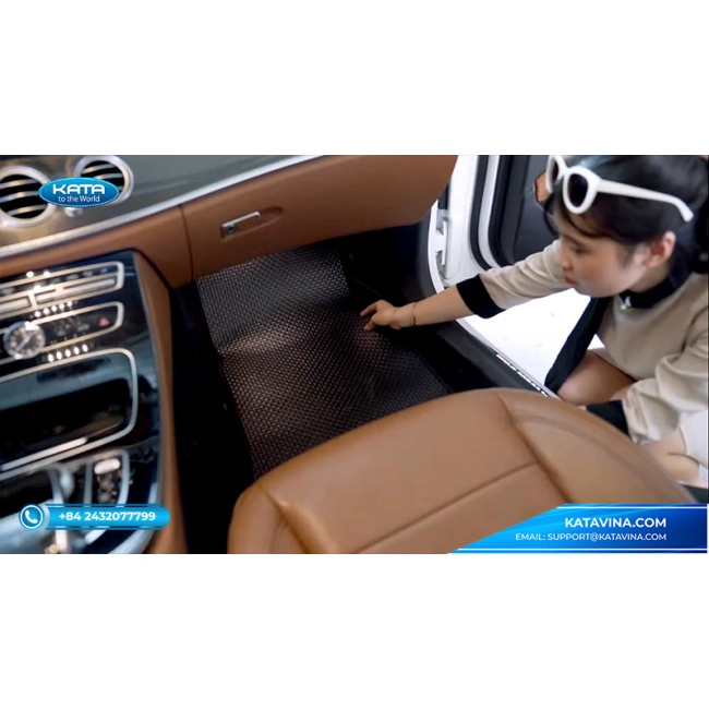 Thảm lót sàn ô tô Mercedes-Benz E300 AMG