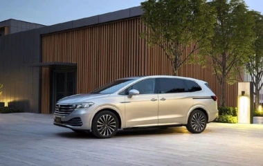 Cận Cảnh Volkswagen Viloran Sang Trọng, Đẳng Cấp