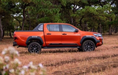 Giá Xe Và Đánh Giá Chi Tiết Toyota Hilux 2012 Cũ