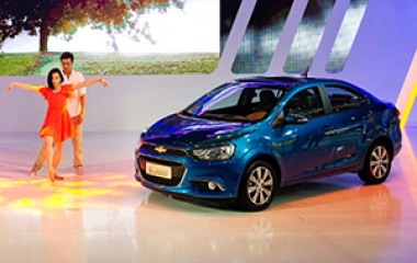 Đánh giá về Chevrolet Aveo 2015 cũ cùng phụ kiện cho xe