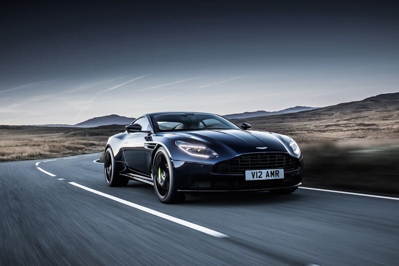 Hình ảnh chiếc Aston Martin DB11 