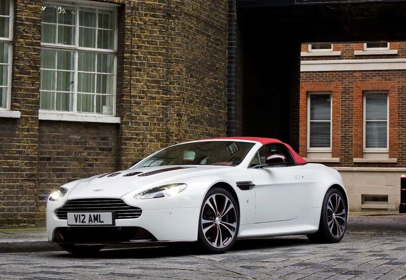 Ngắm nhìn hình ảnh chiếc Aston Martin Vantage