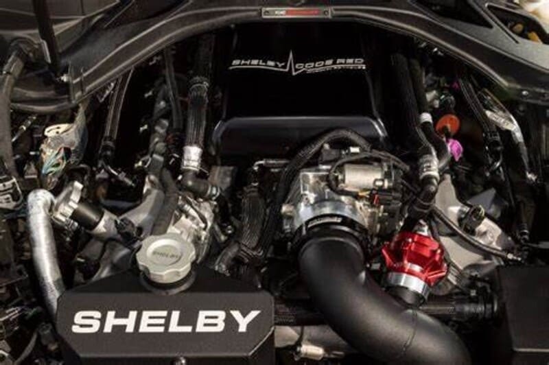 Chiếc Ford Mustang Shelby GT500 sở hữu động cơ mạnh mẽ