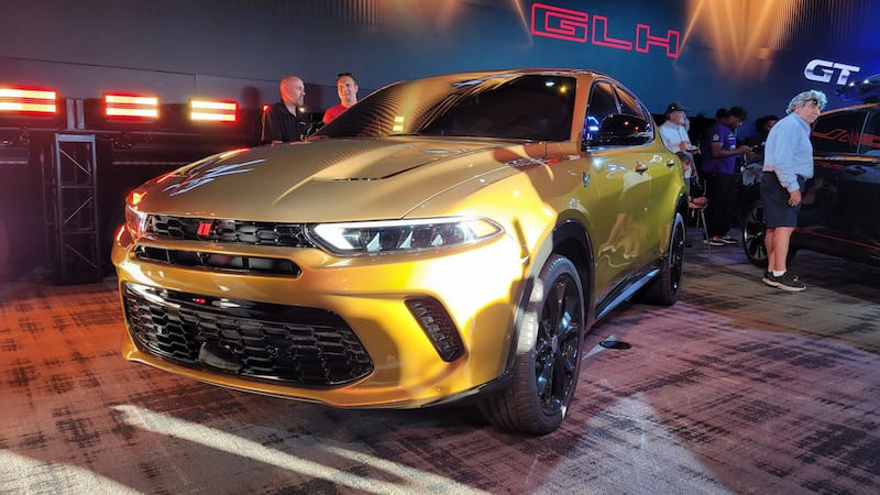 Trình làng chiếc Dodge Hornet 2023 đẹp mê ly