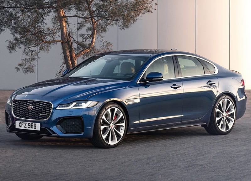Jaguar XF 2021 nổi trội trong phân khúc xe sang khi vừa mới ra mắt