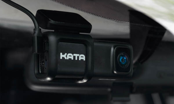 KATA DASH KD004 nổi bật với thiết kế nhỏ gọn, lắp đặt linh hoạt trên nhiều vị trí