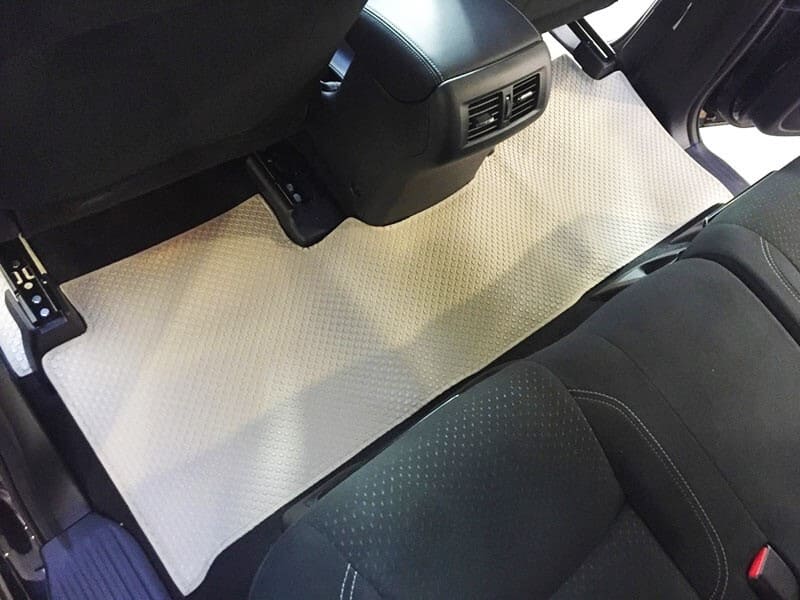 Thảm lót sàn ô tô Nissan sử dụng nguyên liệu cao cấp