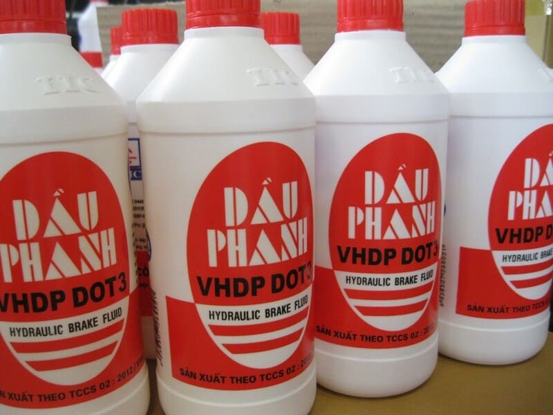Dầu phanh DOT 3 được xem là loại dầu phanh phổ biến nhất hiện nay 