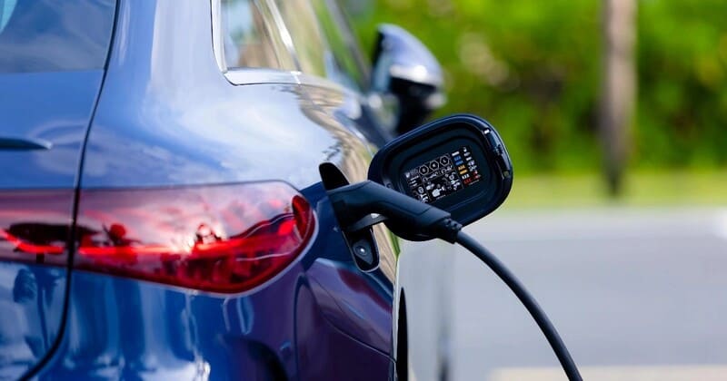 Sạc pin đúng cách để giữ tuổi thọ pin