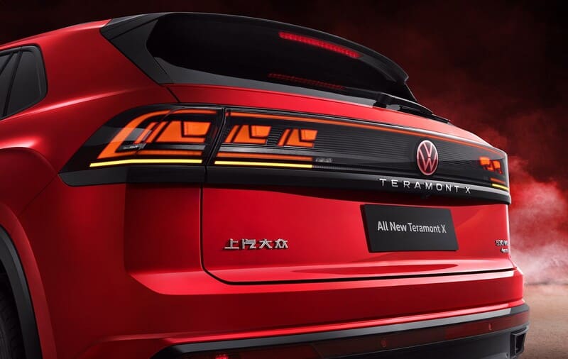 Đuôi xe được thiết kế hầm hố phù hợp với Volkswagen Teramont X 2023