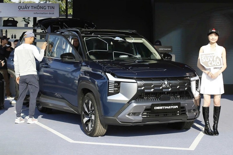 Mitsubishi lần đầu giới thiệu Destinator