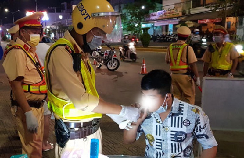 Kết quả về nồng độ cồn được hiển thị trong khoảng 8 giây