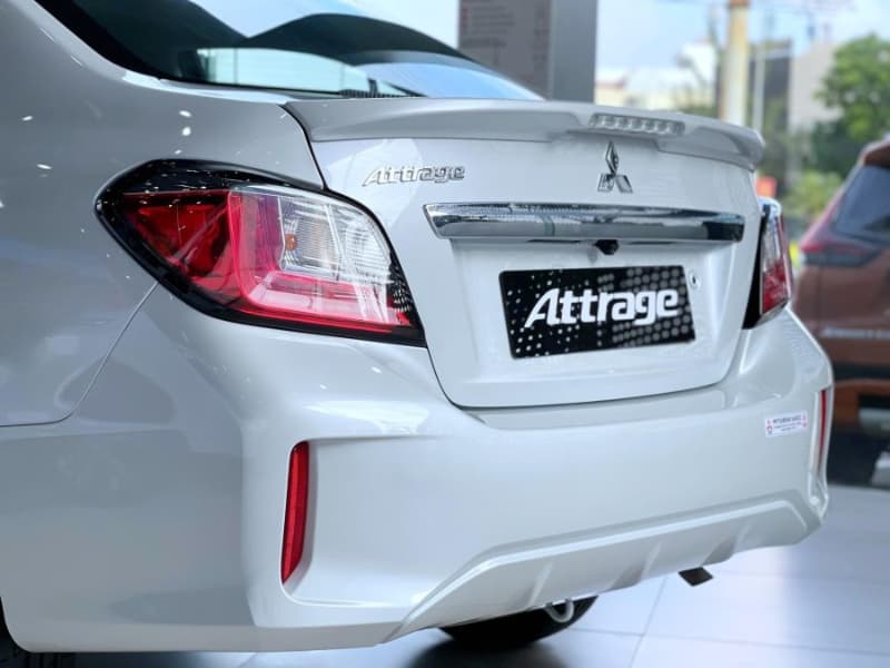 Đuôi gió thể thao của xe Mitsubishi Attrage