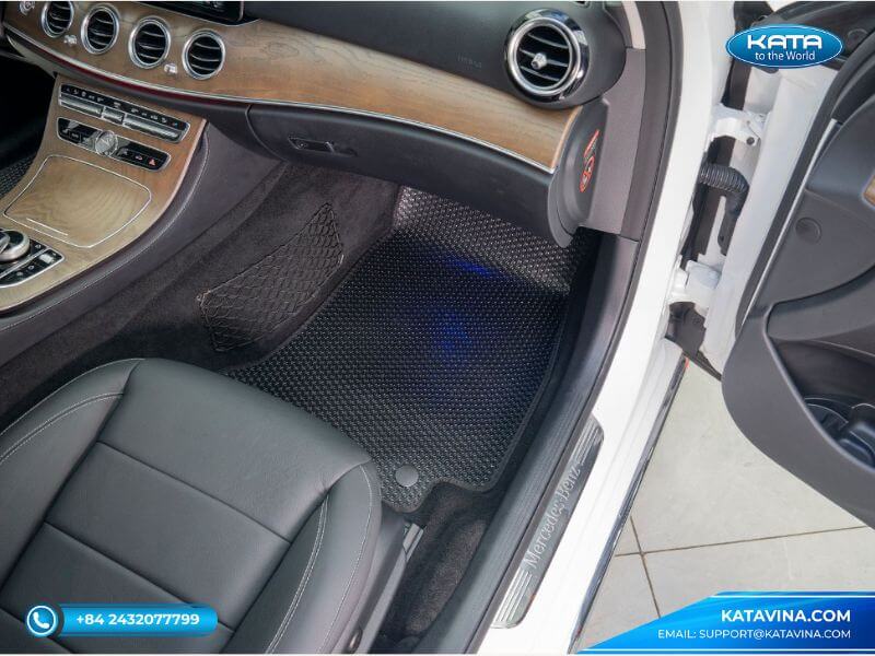 Thảm lót sàn Mercedes-AMG C 43 ghế phụ