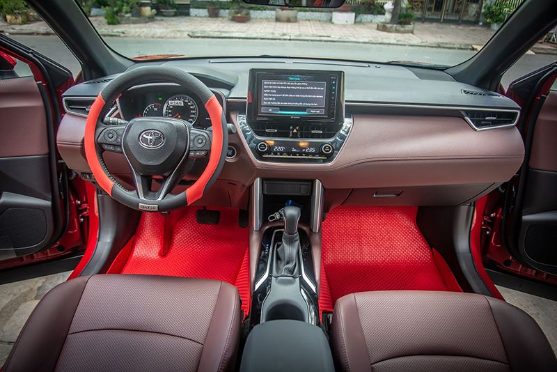 hình ảnh thảm lót sàn Toyota Cross