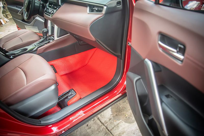 thảm cao su lót sàn Toyota Corolla Cross Full Option