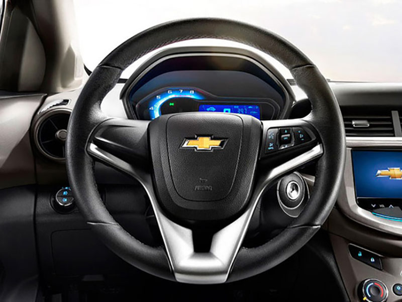 Trang bị tiện nghi trên vô lăng của Chevrolet Aveo 2015