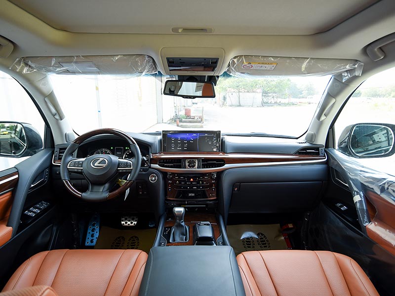 Cabin LX 570 facelift 2021