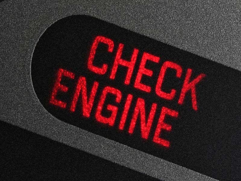 đèn check engine màu đỏ