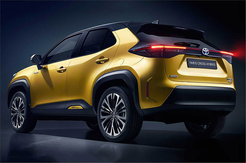 Toyota Yaris Cross 2021 đuôi xe