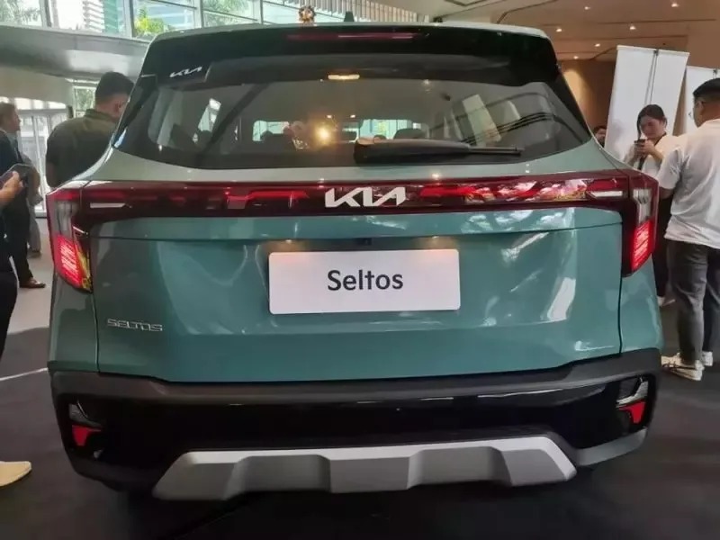 Đuôi xe KIA Seltos mạnh mẽ, khoẻ khoắn
