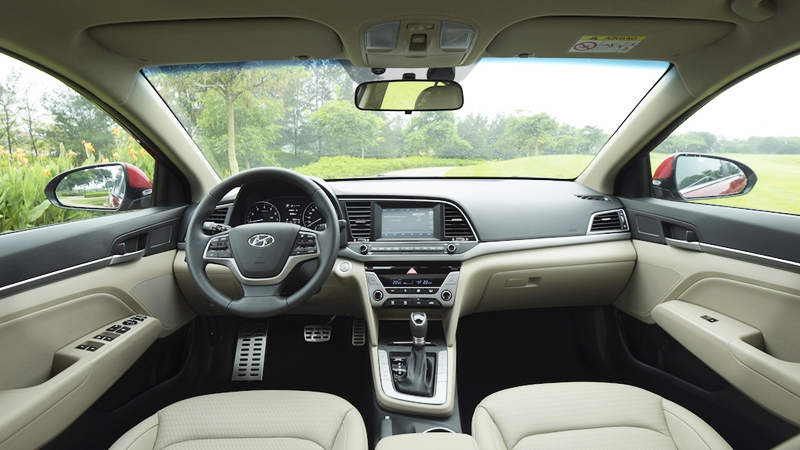 nội thất của hyundai elantra