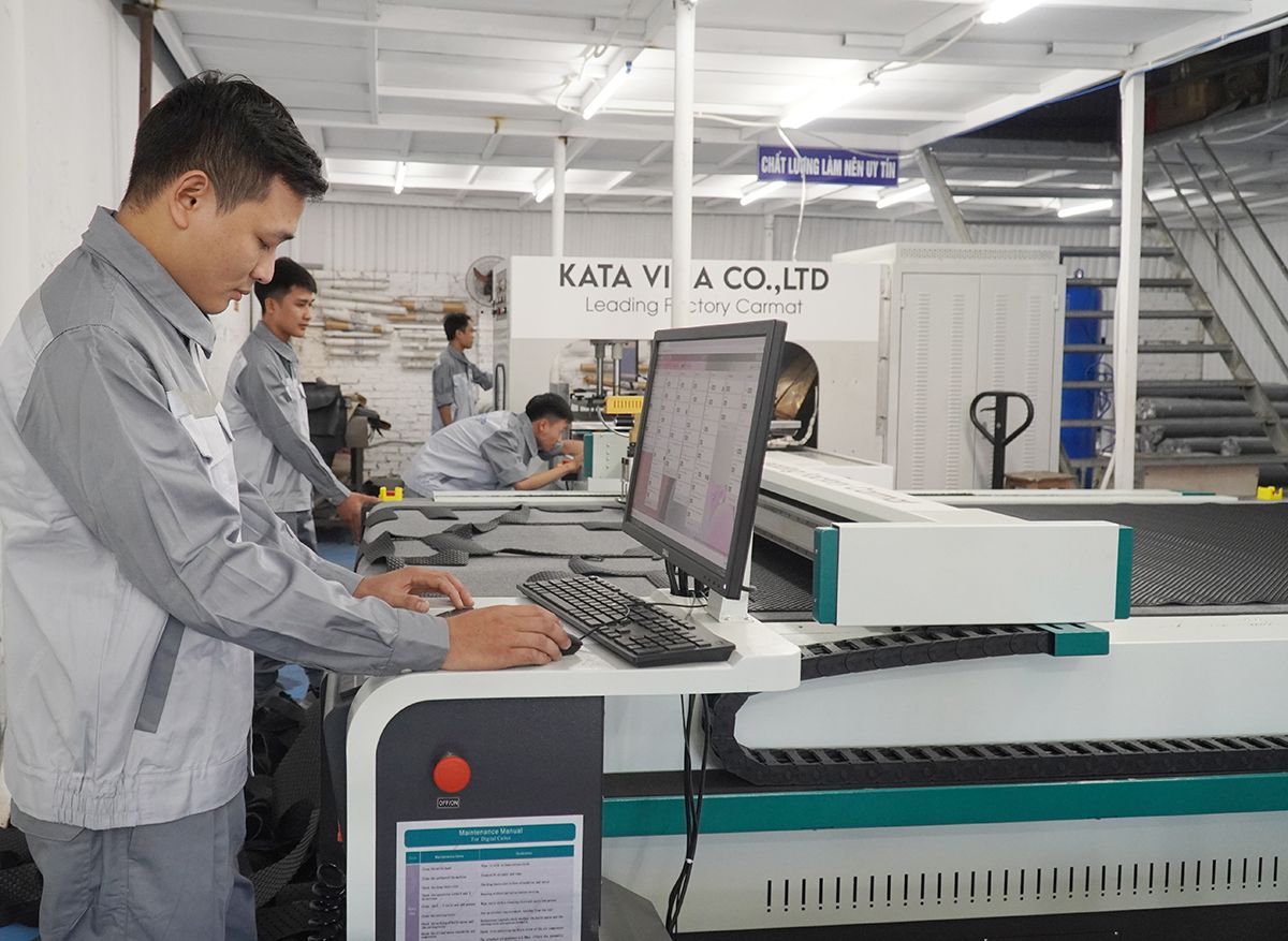 cắt Thảm lót sàn xe ô tô bằng máy CNC