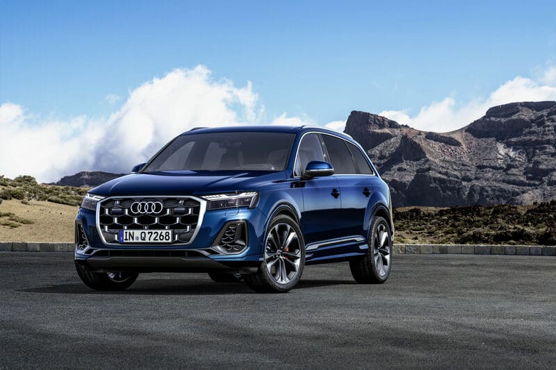 Hình ảnh mẫu Audi Q7 màu xanh