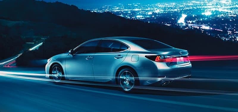 Lexus ES 350 giá lăn bánh bao nhiêu?