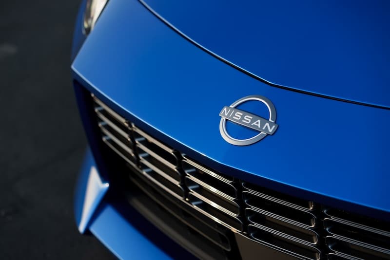 So sánh Nissan Z cũ mới