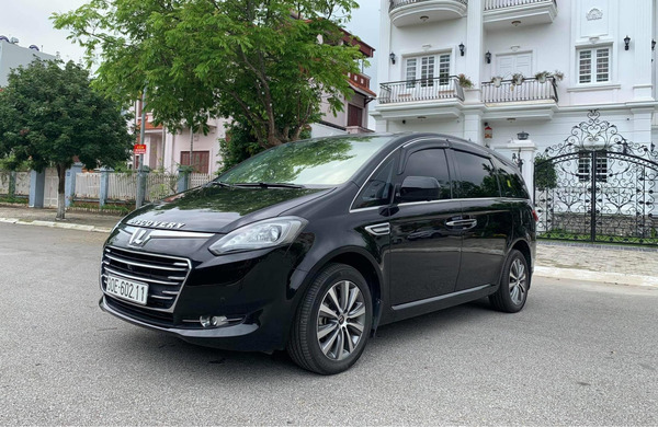 Luxgen M7