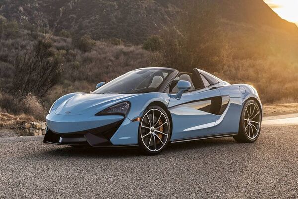 Siêu xe McLaren 570S có thiết kế thời thượng