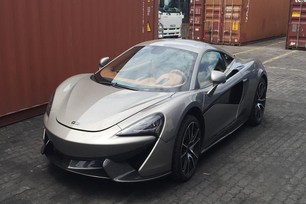 Siêu xe McLaren 570S có thiết kế thời thượng