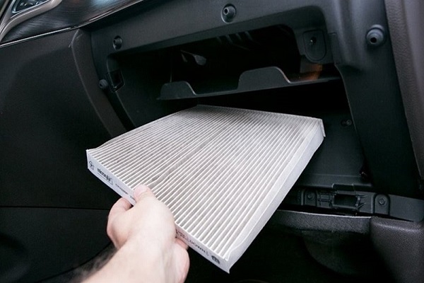 Những điều cần biết khi vệ sinh lọc gió ô tô