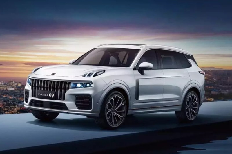 Lynk & Co 09 