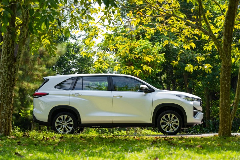 Toyota Innova Cross 2.0HEV