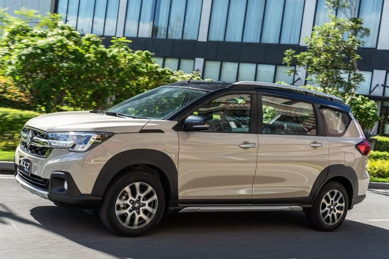 Suzuki XL7 Hybrid